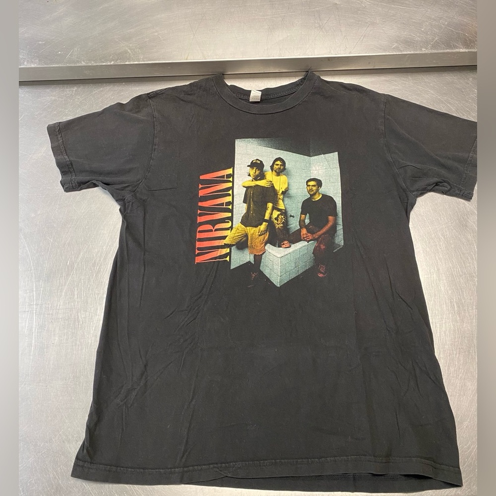 Tultex Retro Nirvana Black T Shirt Size Large Rare Bathroom Pic Kurt Cobain